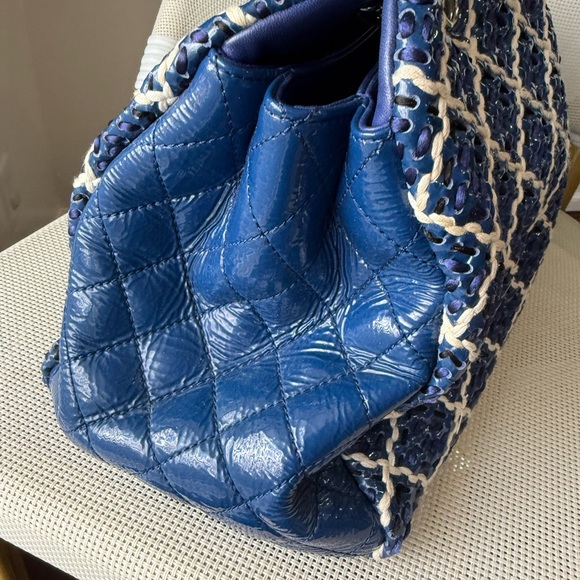 Chanel Blue patent whipstitch shoulder or crossbody bag - Picture 8 of 13